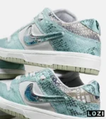 کفش کتانی مردانه و زنانه آبی سفید NIKE dunk low steam puppet مدل 7225 - Image 3