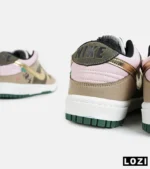 کفش کتانی مردانه و زنانه کرم سبز طلایی نایک NIKE Dunk Low Remastered مدل 7327 - Image 9